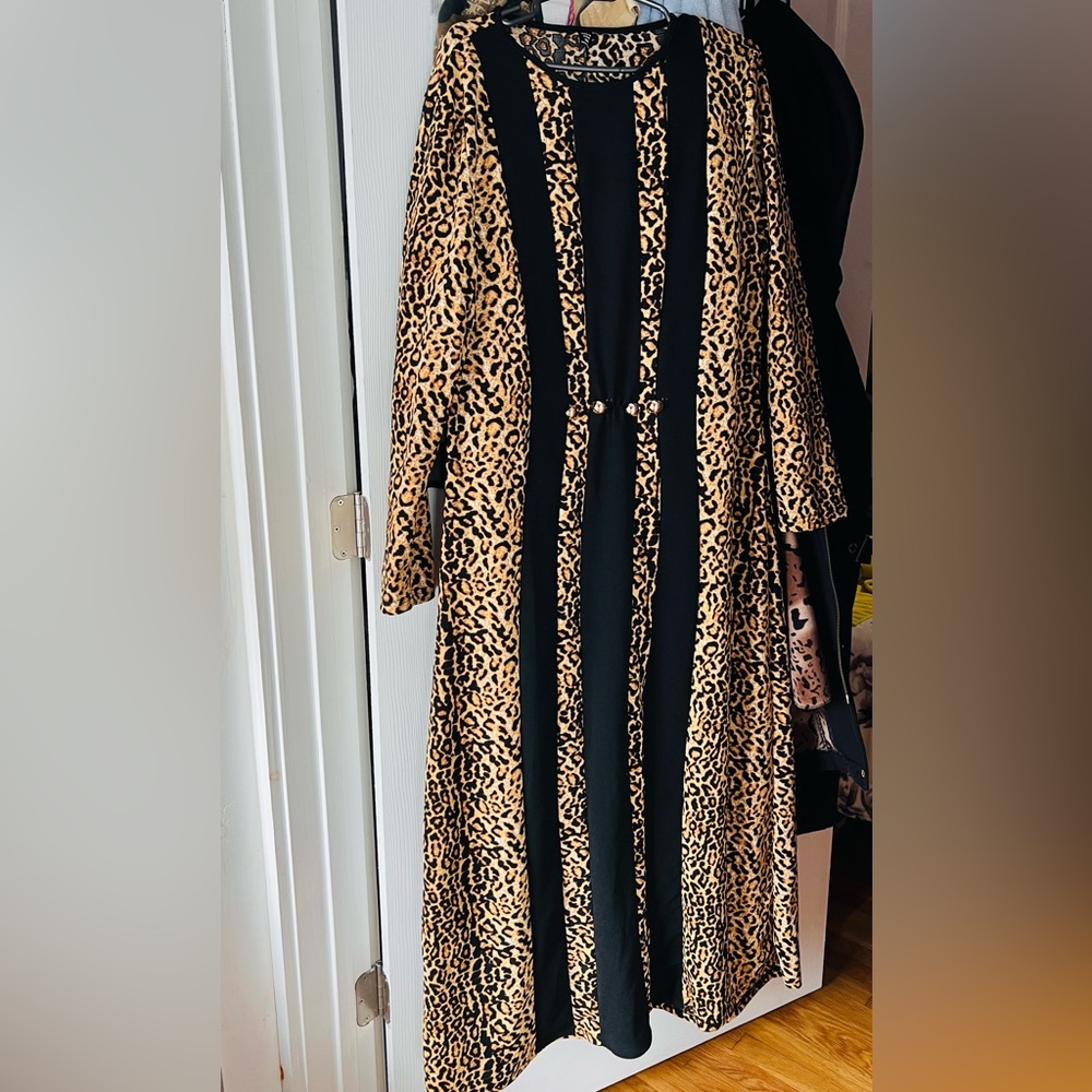 SHEIN Elegant Leopard Patterned Dress